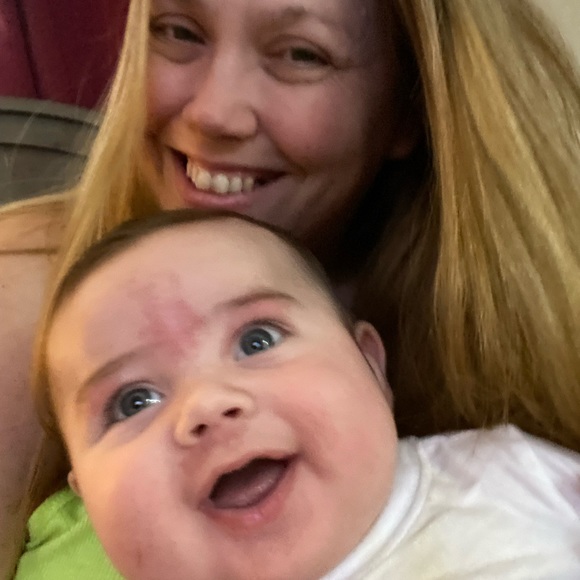 Meet your Posher, Alycia - Picture 2 of 6